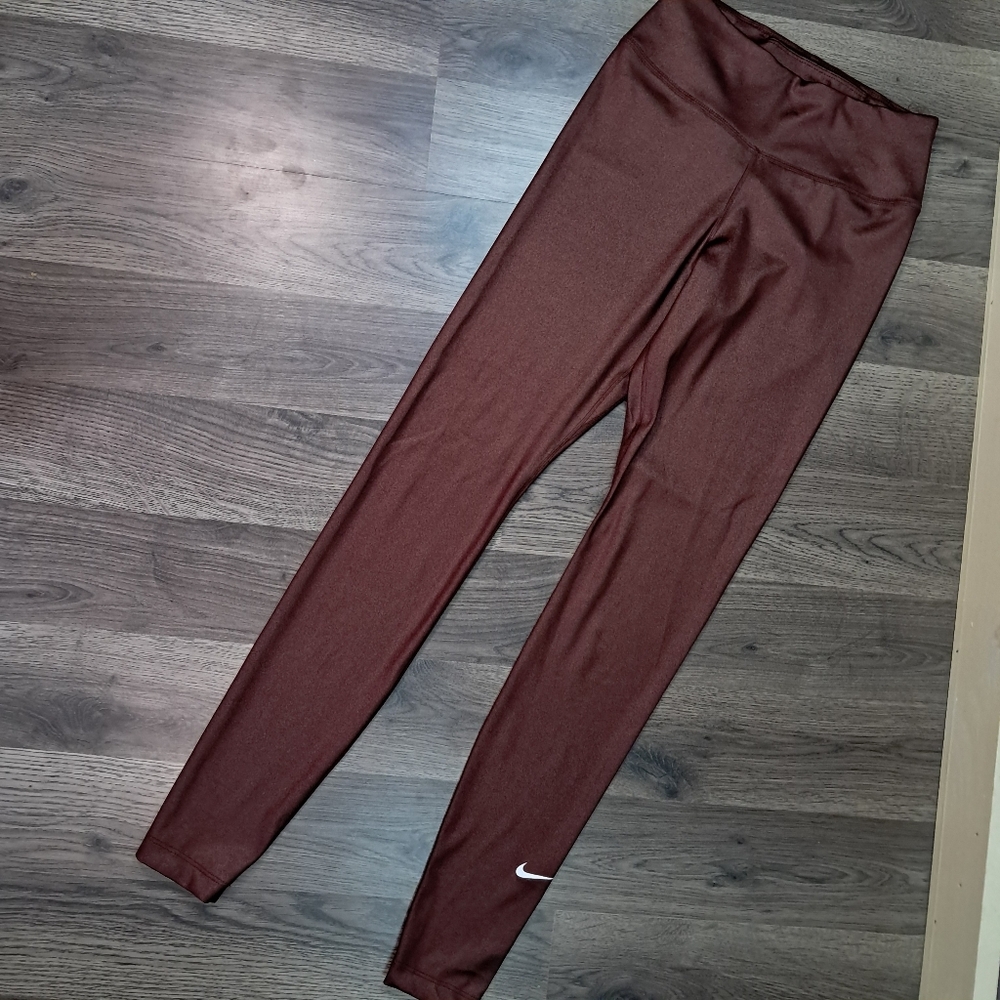 Nike Women's Dri-FIT One Leggings Shiny Maroon/Red Size XS